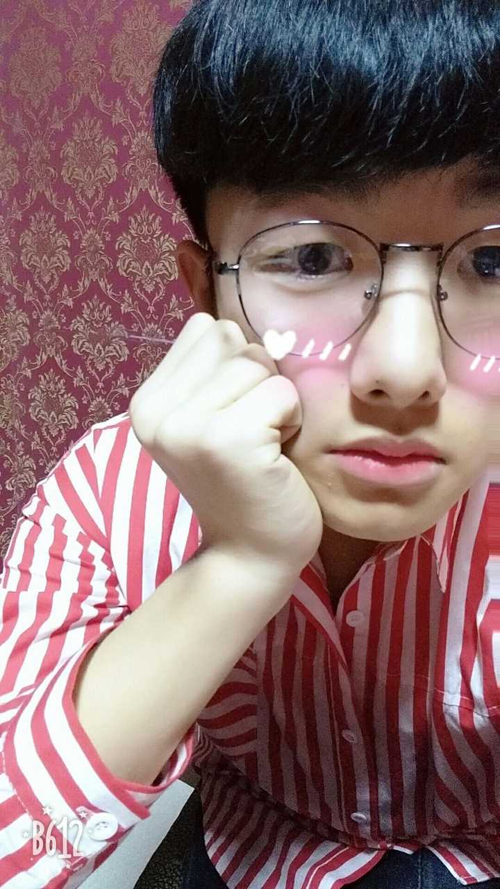 单眼皮的男生很帅气?