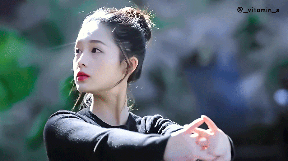 为啥直男都喜欢李沁的长相?