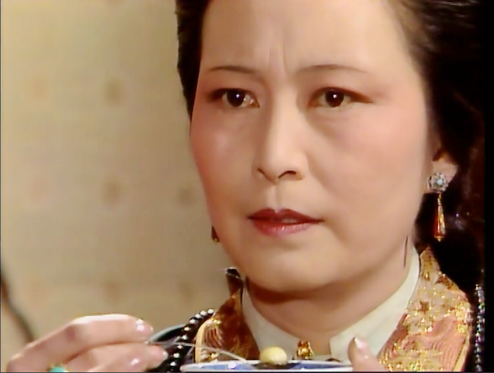 王夫人和晴雯的矛盾邢夫人和王熙凤的矛盾是什么