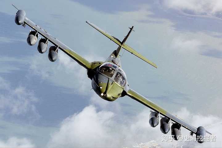 a-37"蜻蜓"攻击机