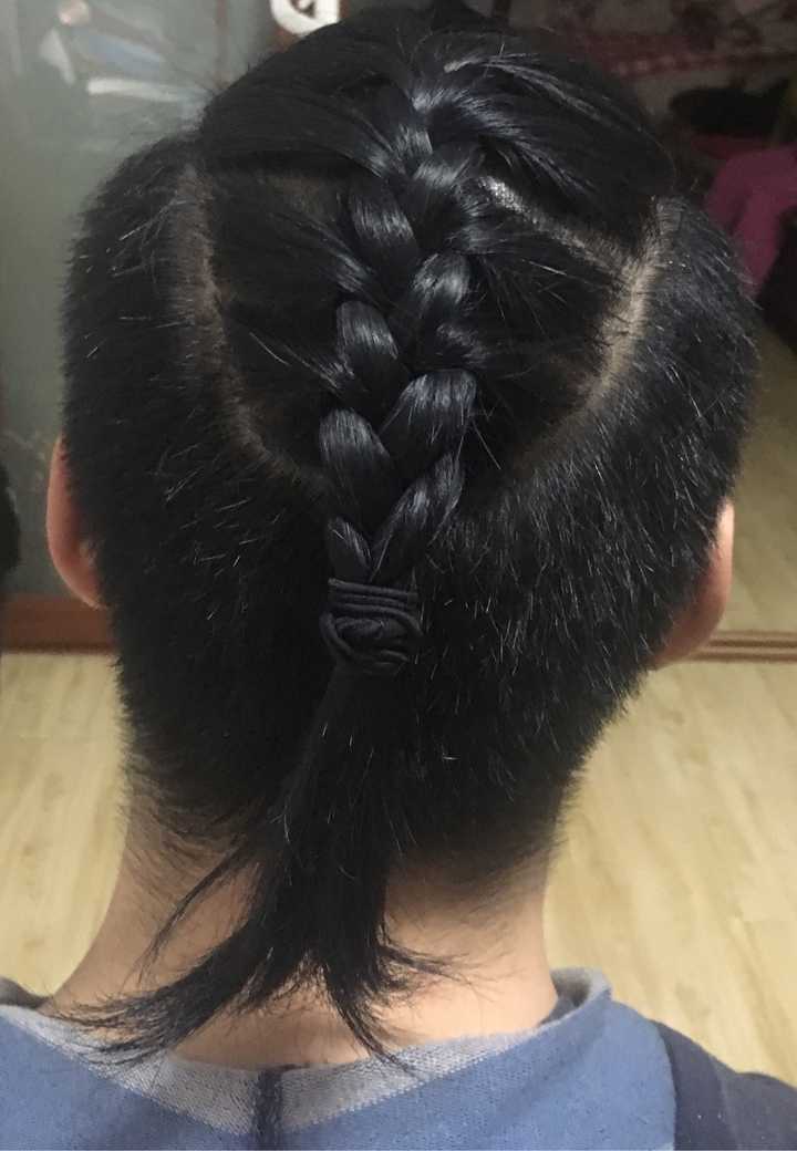 男生长发扎辫子好吗?怎么扎好看呢?