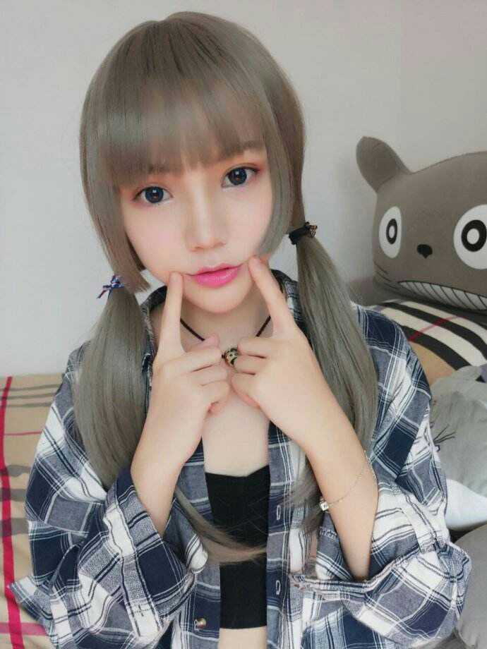 姬发式适合扎双马尾吗?