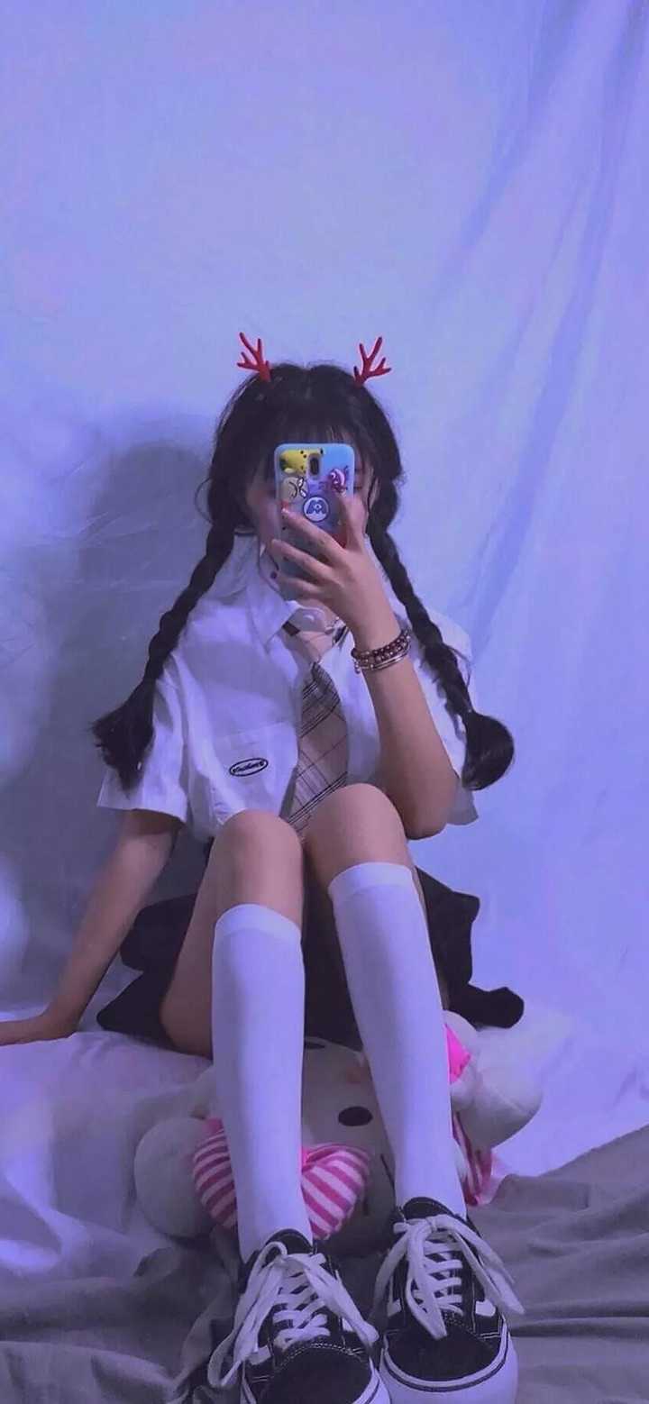 有哪些好看的全面屏渣男壁纸?