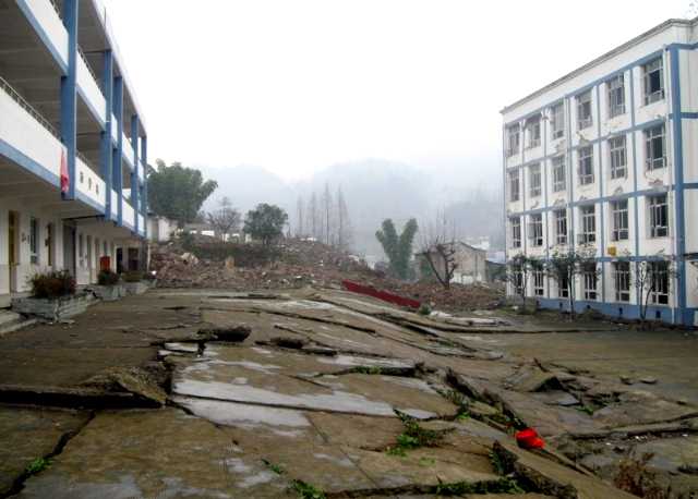 汶川地震后,主要震区的地质地形有哪些变化?