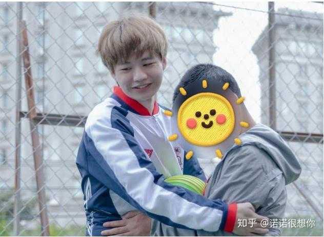 如何评价lol全明星刘青松送人头现象?