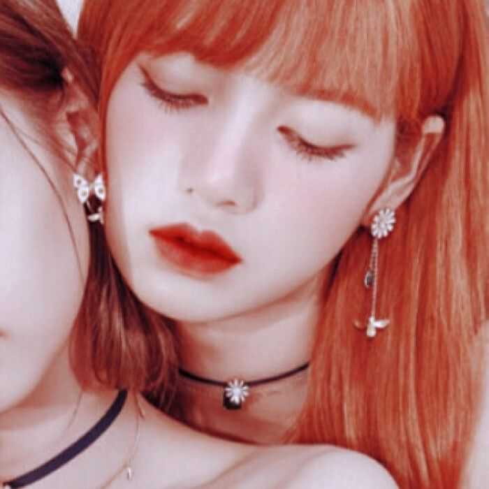 blackpink神仙闺蜜头像,lisa戴眼镜头像 可以分享一些blackpink的闺蜜头像吗?(2人或4人)?