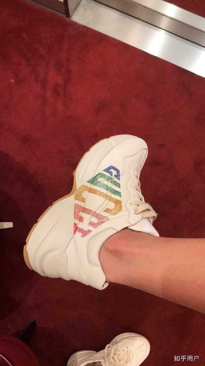 女生收到喜欢的鞋是什么感受?