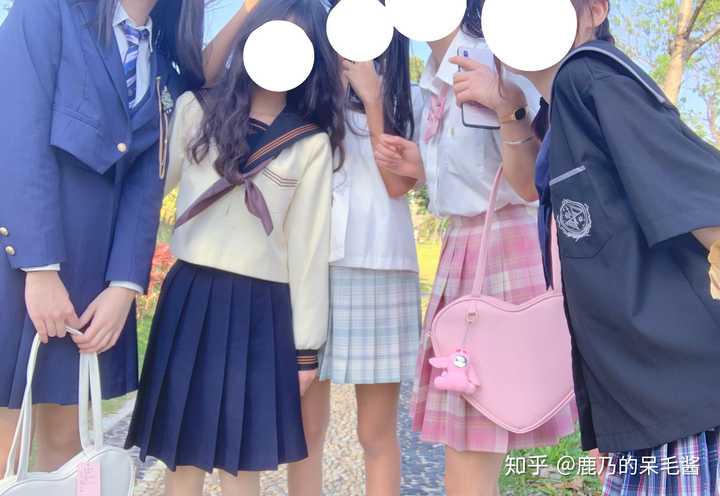 有个穿jk制服的女朋友是一种什么体验?