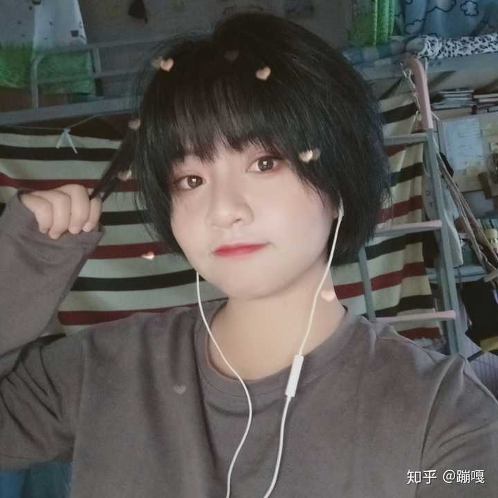 圆脸大脸适合日系短发吗?