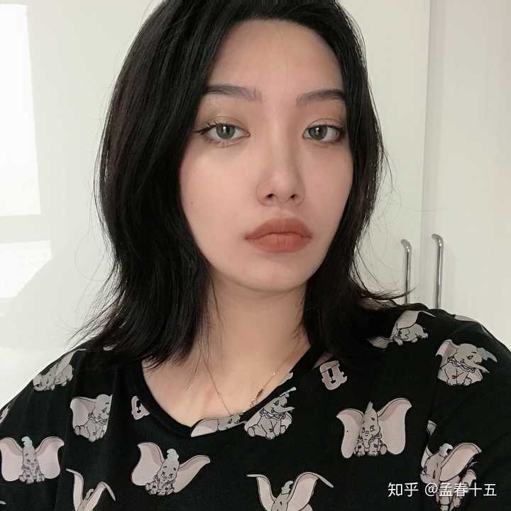 怎么看待最近很火的美妆博主「道上都叫我赤木刚宪」?