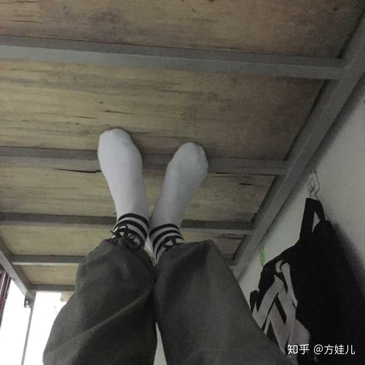 男生穿白袜特别好看的是怎样的体验?