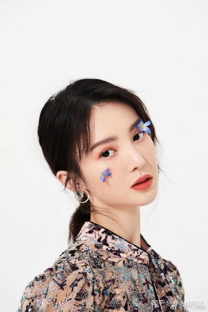 如何评价《乘风破浪的姐姐》中金晨的表现?
