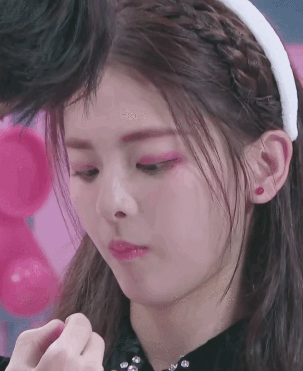 杨超越的颜值是否过誉?