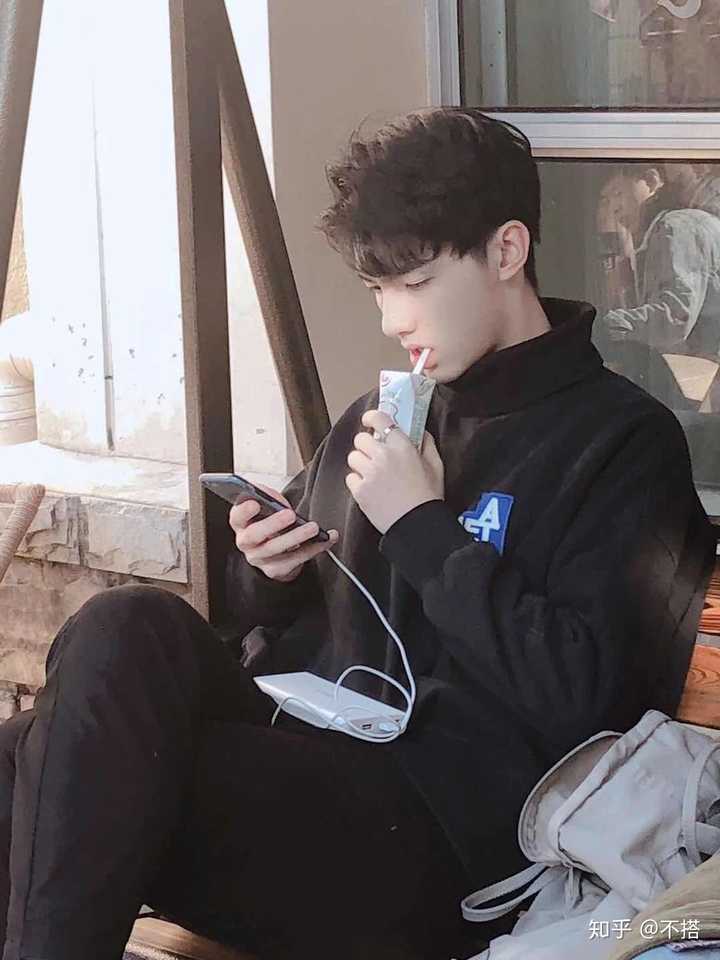 男生长得帅是一种什么体验?
