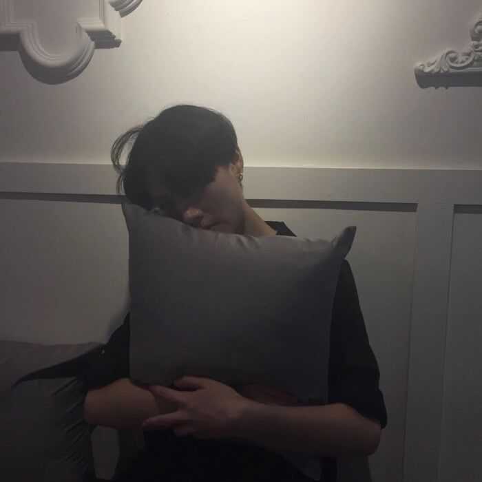 有什么好看的情侣头像,想要真人的?