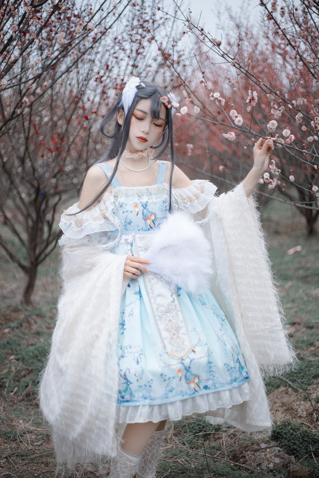 如何看待汉服,jk制服,软妹裙,混着穿的人?