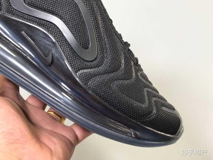 nike air max720和 adidas yeezy 500 建议买哪个?