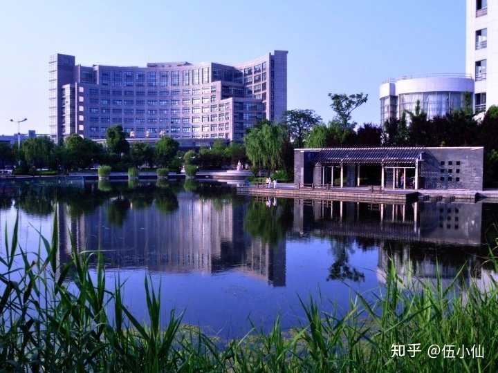 下沙校区的图书馆