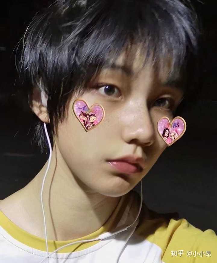 有哪些好看的女生日系短发,很有少年,少女感的短发?