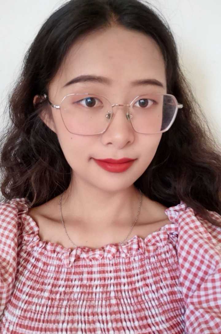 女生长得黑但五官不难看是什么体验?