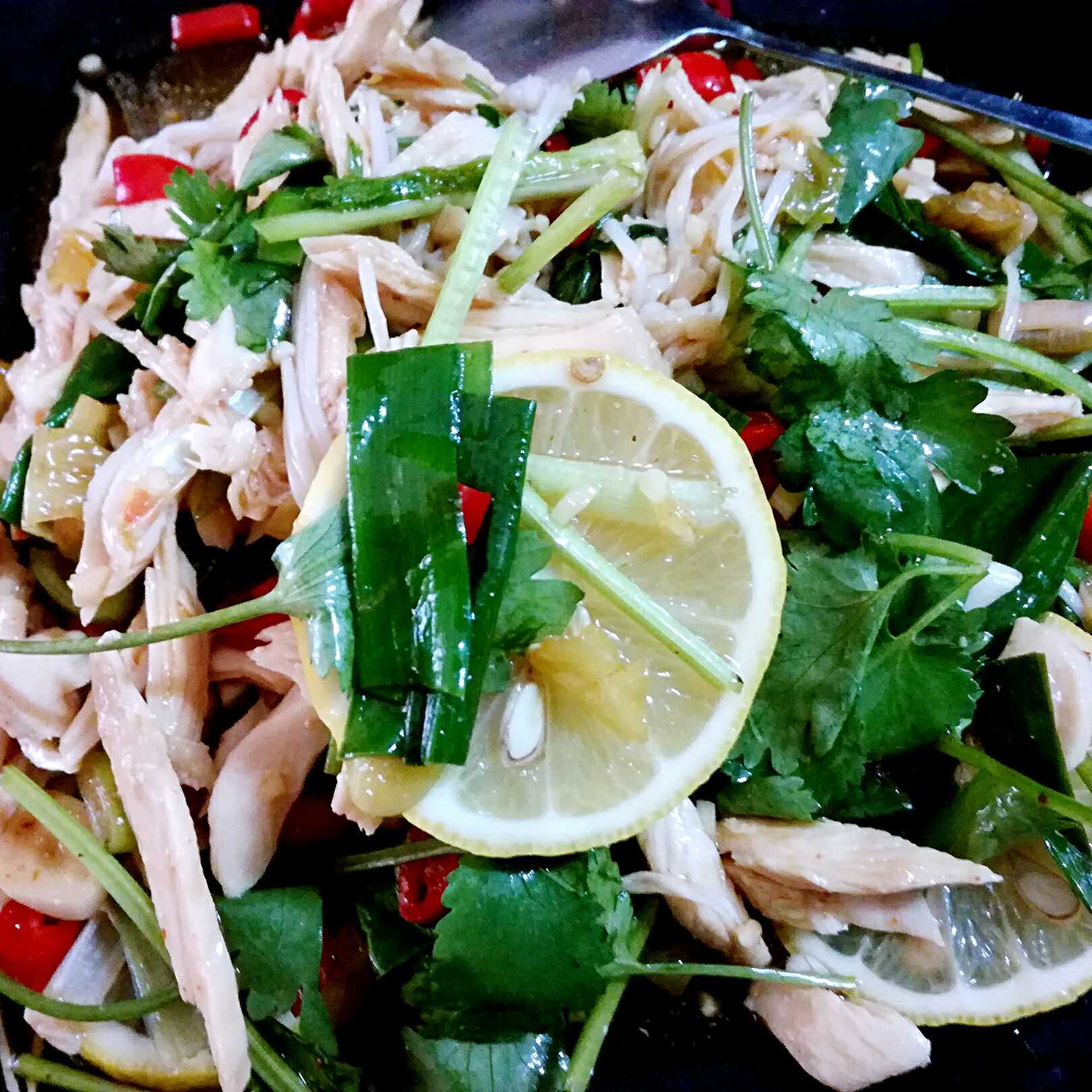 限制,而且我吃鸡只吃炸鸡和鸡胸肉,有的东西没办法和原版傣家鬼鸡比
