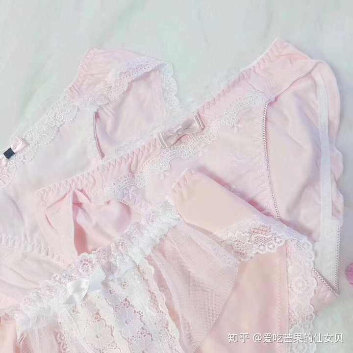 我死了 我真的受不了这么好看的内裤 我已经在小姐姐那屯了很多内裤了