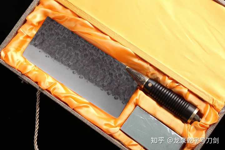 推荐一把菜刀 新手用 最好能用很久的 贵一点无所谓?