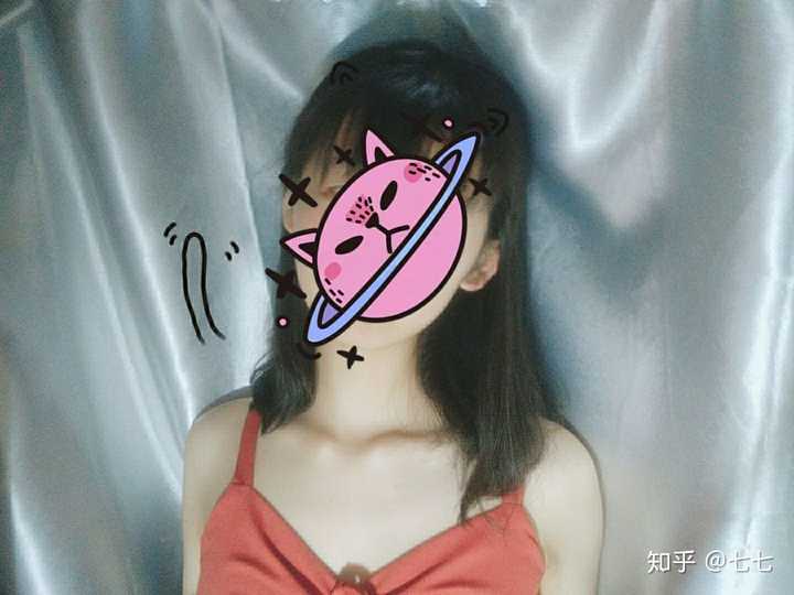 女生胸小是一种什么样的体验?