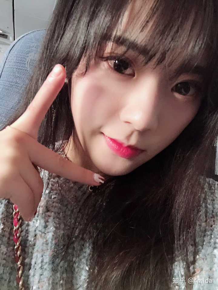 为什么无论姐姐长得多么漂亮,弟弟都不觉得自己的姐姐