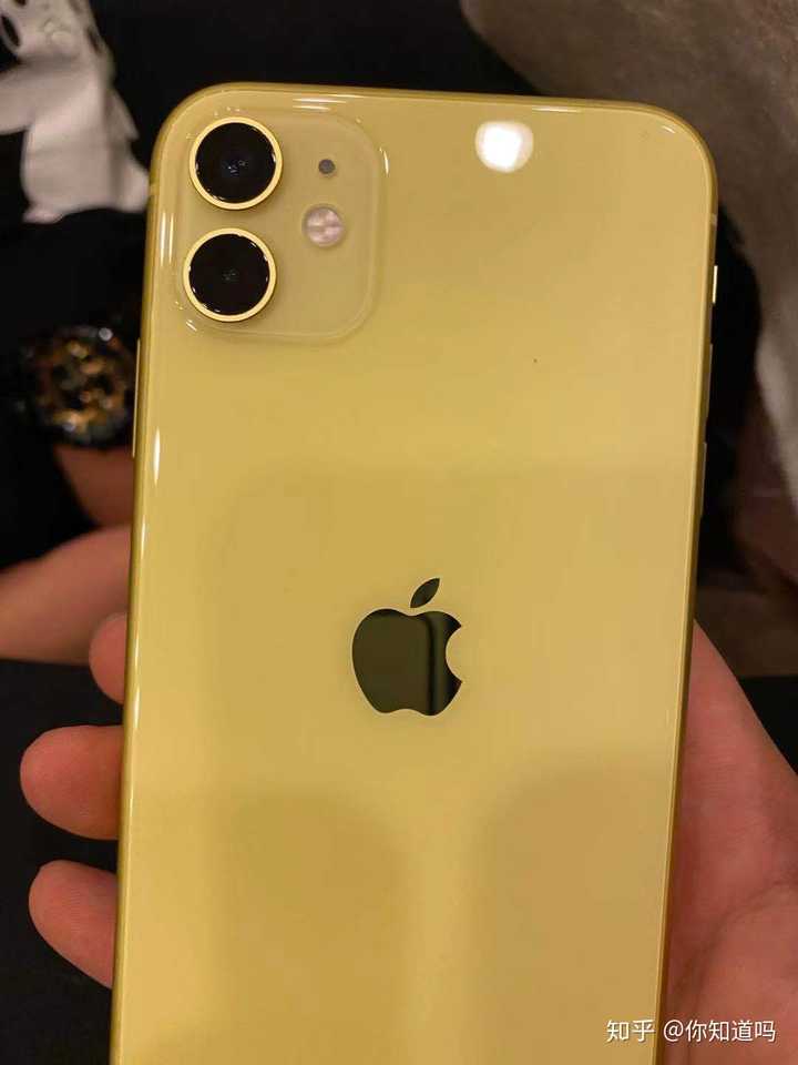 11颜色iphone图片,iphone11颜色实物图 iphone 11 哪个颜色比较好看?