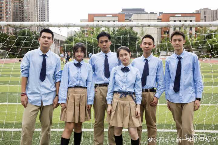 中国哪些中学有好看的校服?