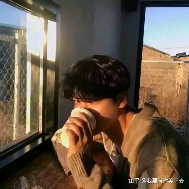 有没有高清无水印的真人情侣头像,要那种文艺唯美风格