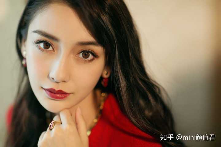 美的鼻子 唐嫣 唐嫣的鼻子很好看,就在于融合了南方和北方的优点.