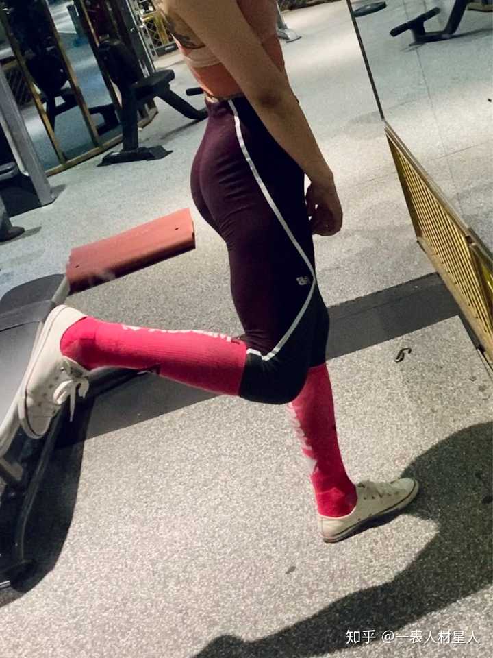 身高165cm,体重102斤,大腿围49cm,大腿算胖吗?