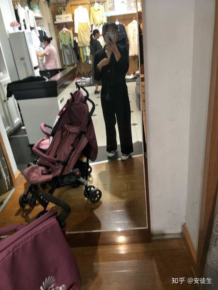 身高一米六五,120斤的女孩子在男生眼中算胖吗?