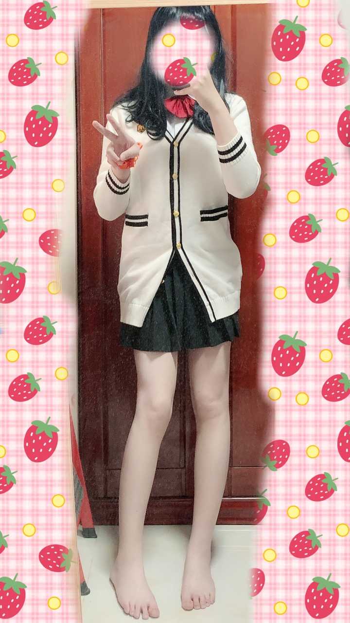 微博知乎贴吧晒丝袜/腿照出于何种心态?