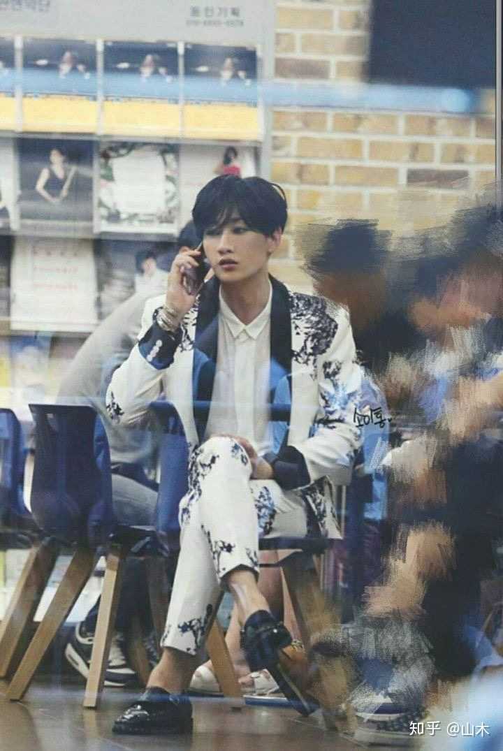 如何看待李赫宰担任tfboys演唱会总导演?