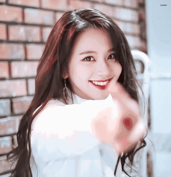 如何看待twice发周边相当频繁? 相较其他团体如何?