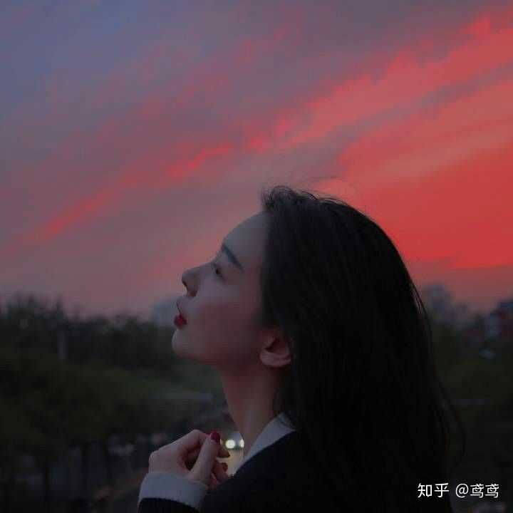 有没有什么好看的女生头像,绝逼舍不得换的那种?