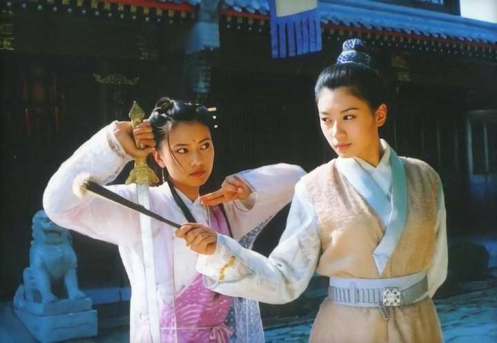 《倚天屠龙记》(2003)贾静雯 饰 赵敏