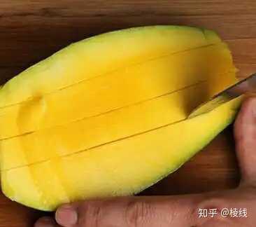 着急吃就催熟,或者买生熟两吃的芒果