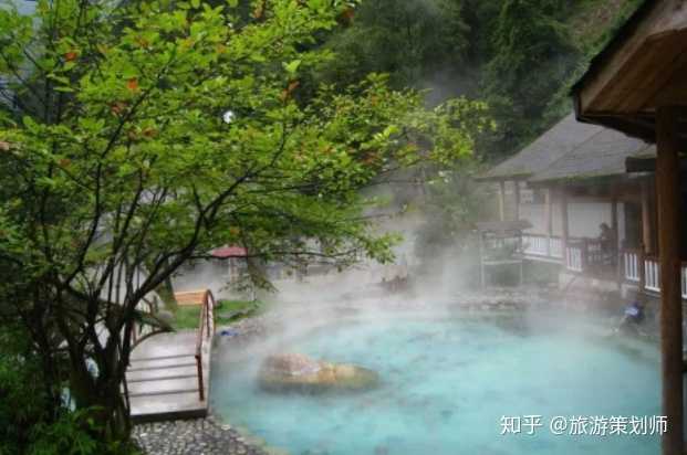 秋冬季泡温泉有哪些好处?