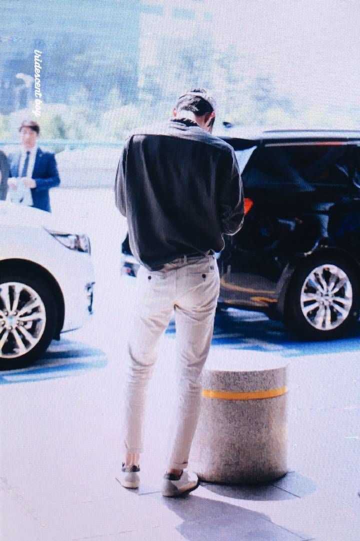 第一个想到的是…… exo里的吴世勋吧.