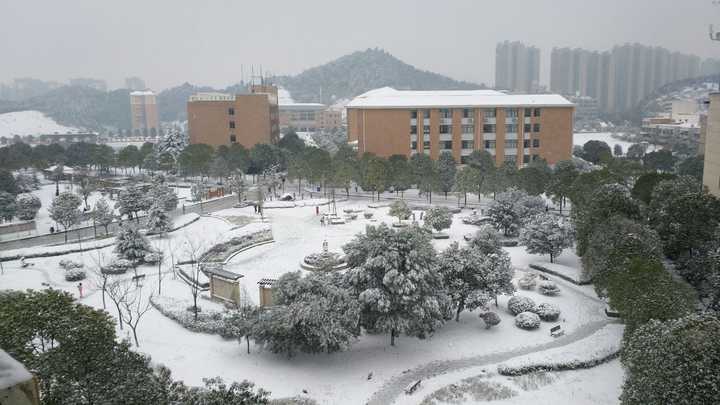 湖南商务职业技术学院这个学校怎么样?