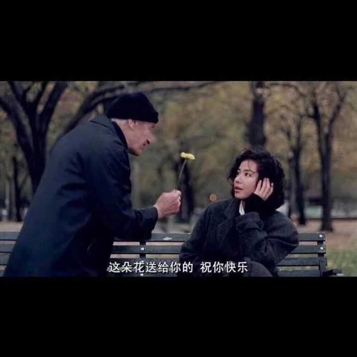 有哪些一句话电影台词背景做朋友圈背景图?