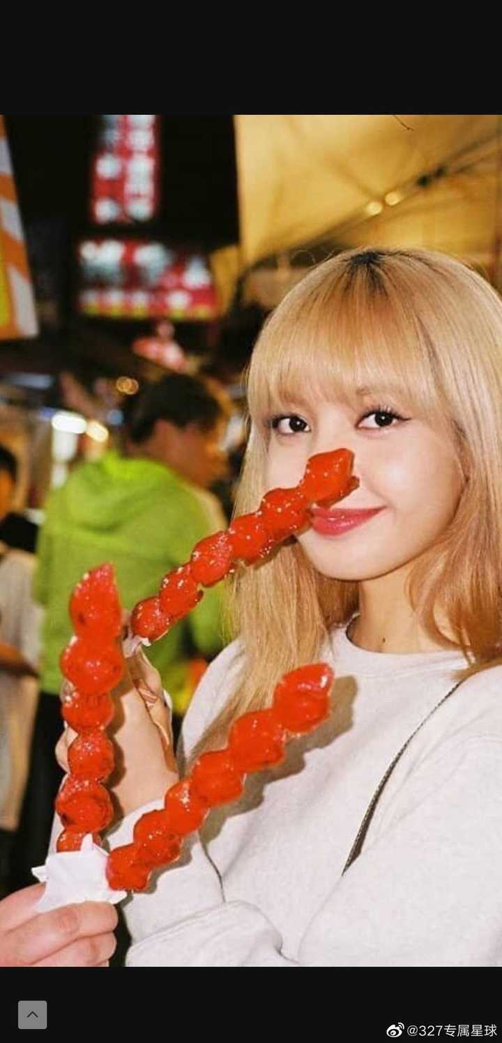 能详细介绍一下blackpink的lisa吗?