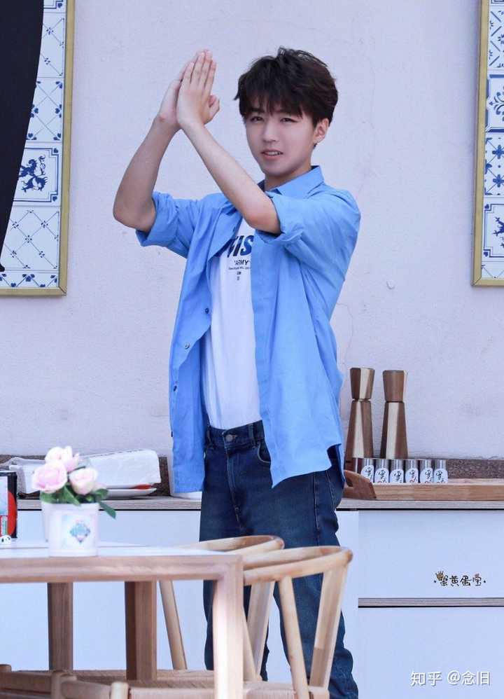 姐妹们有没有王俊凯比较可爱,比较萌的图片?