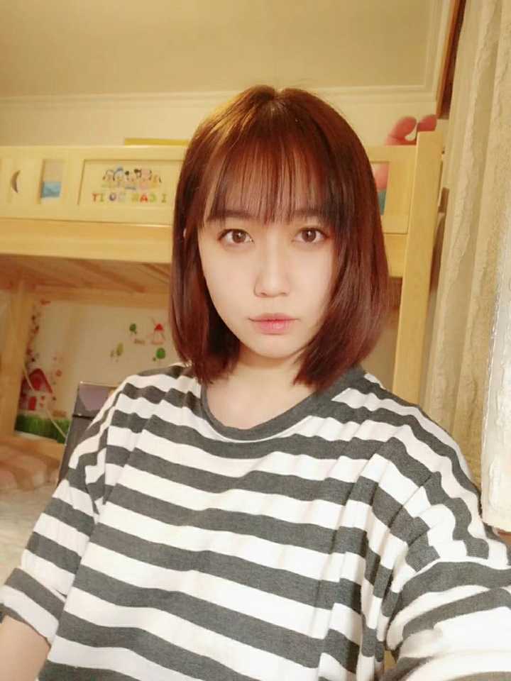 短发留长怎么克服尴尬期?