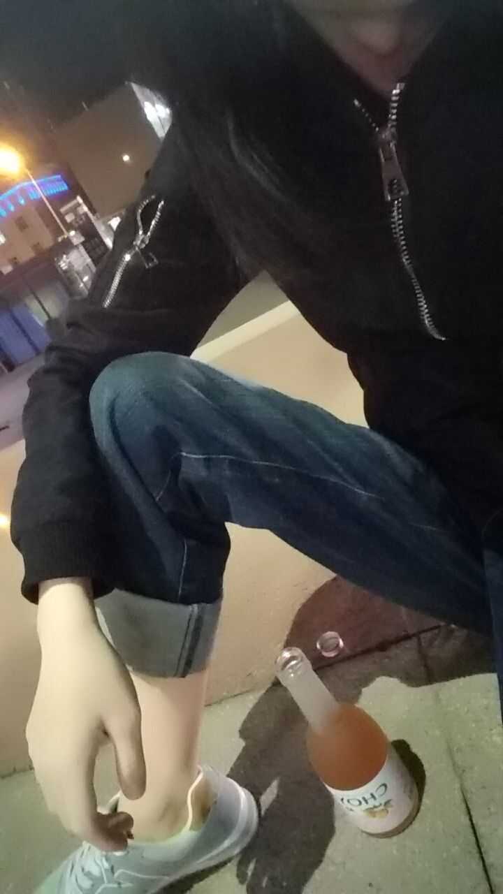 为什么男生女装很流行可是女生男装就很少?