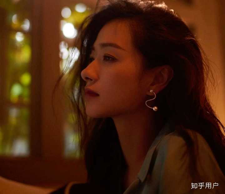 万茜的魅力到底来自哪里为什么在乘风破浪的姐姐们的首秀中失误最多却